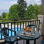 гардънс - Gardens