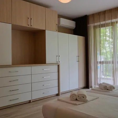 Apartament гардънс - Gardens