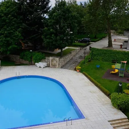 гардънс - Gardens