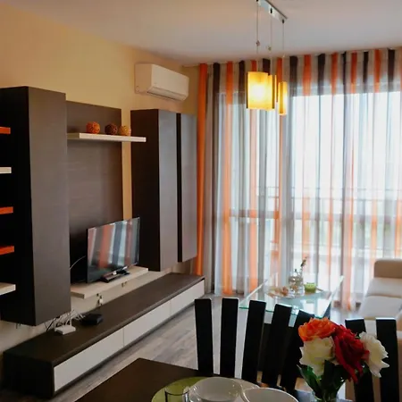 гардънс - Gardens Apartament Balcic