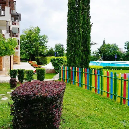 гардънс - Gardens Apartment Balchik
