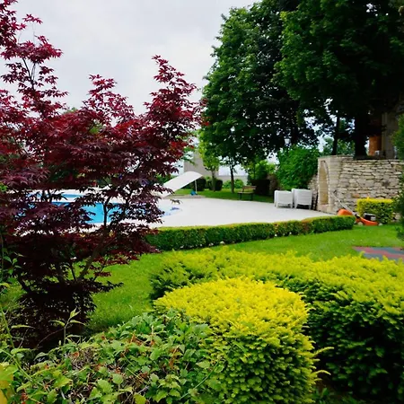 гардънс - Gardens