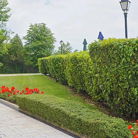 гардънс - Gardens